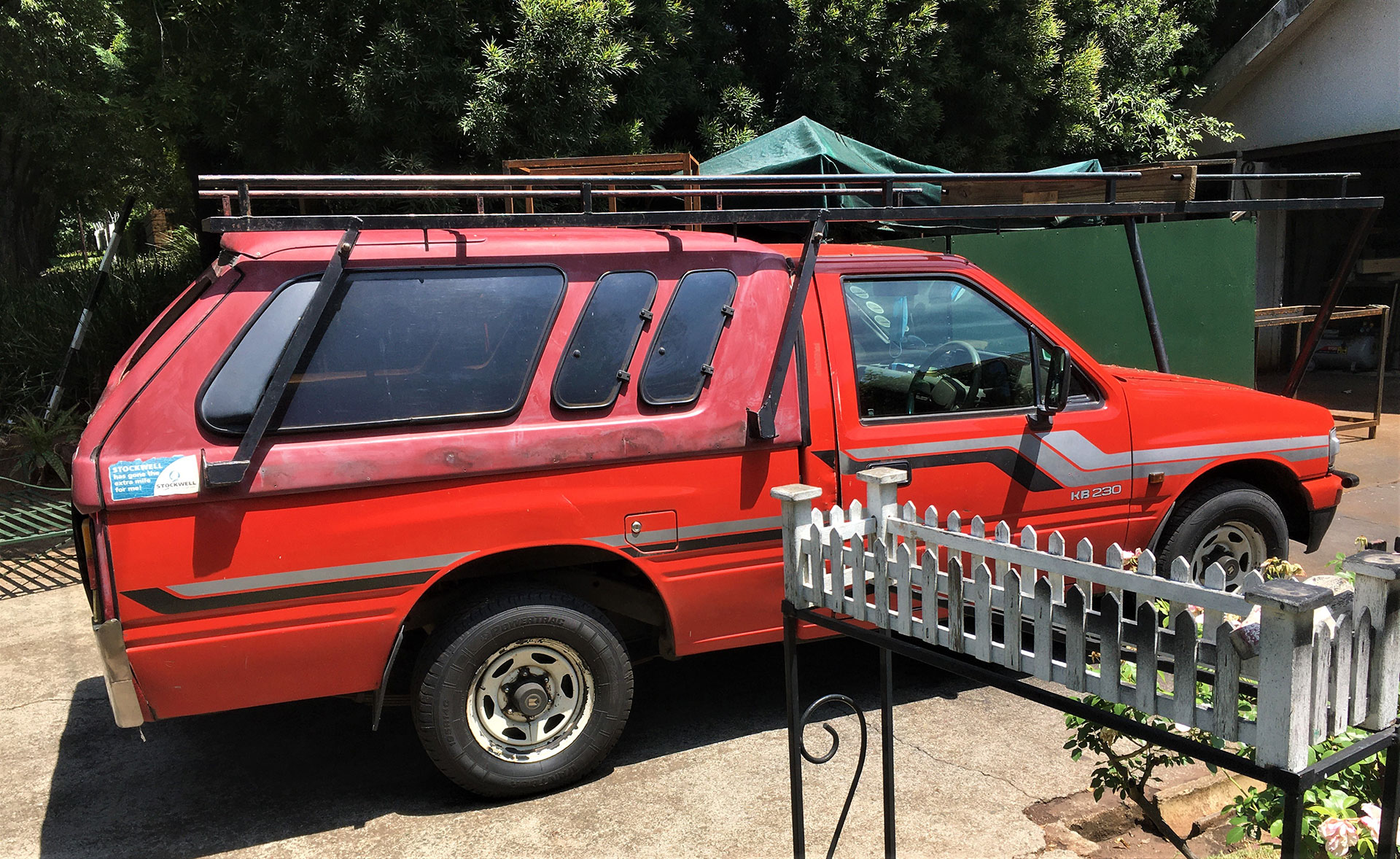 Red-Dragon-Bakkie